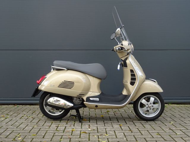 vespa - gts-300