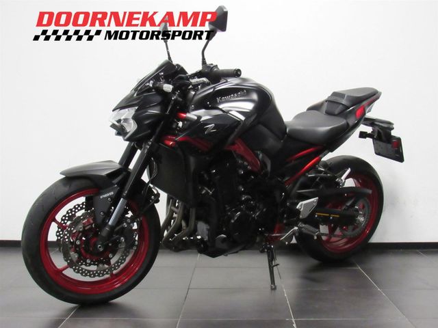 kawasaki - z900