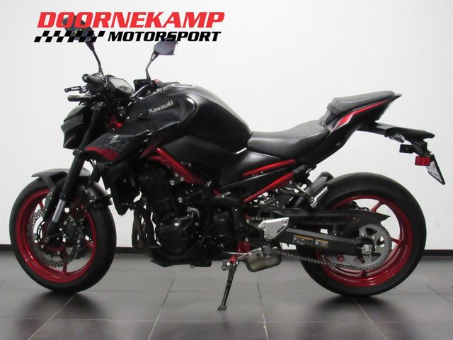 kawasaki - z900