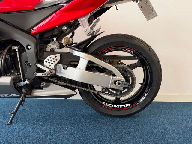 honda - cbr-600-rr