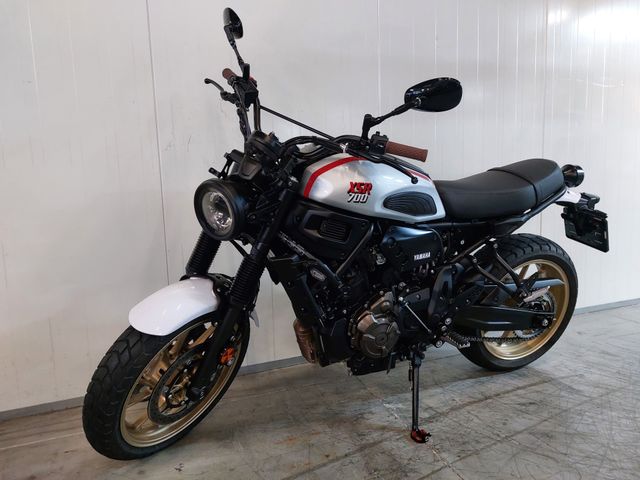 yamaha - xsr-700-xtribute