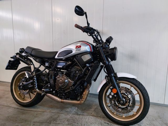 yamaha - xsr-700-xtribute