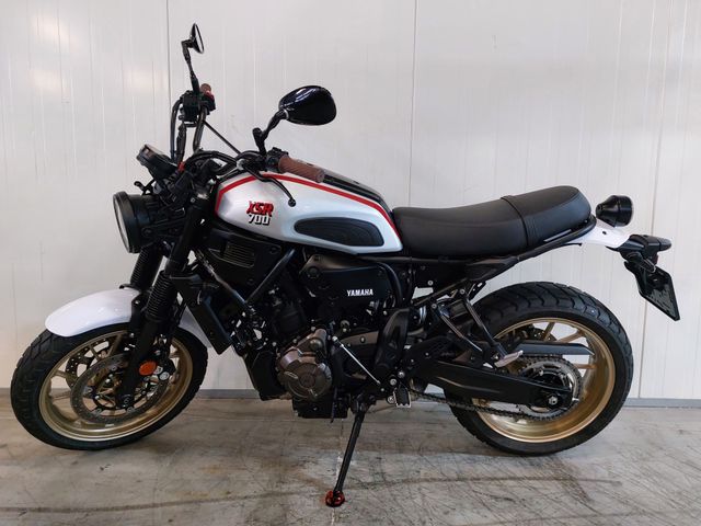 yamaha - xsr-700-xtribute