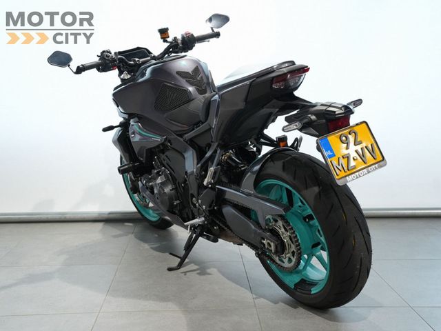 yamaha - mt-09-y-amt