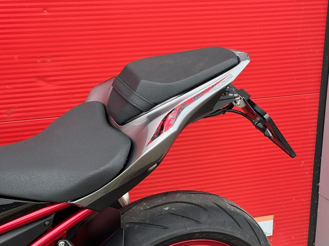 kawasaki - z900