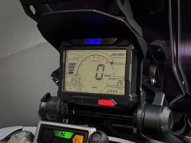 honda - x-adv