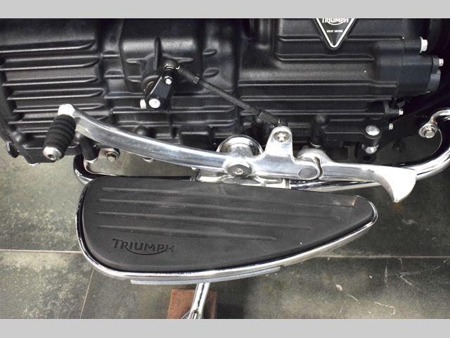 triumph - rocket-iii-touring