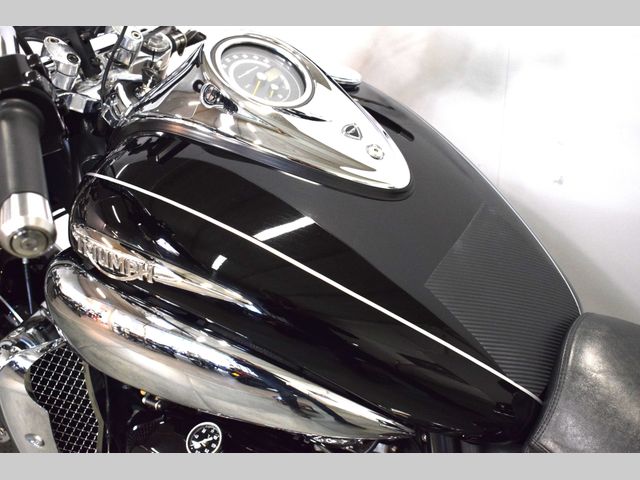 triumph - rocket-iii-touring