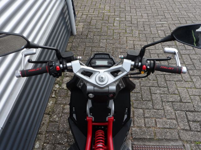 italjet - dragstar-200-limited-edition