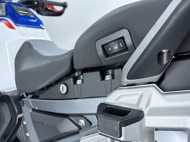 bmw - r-1300-gs-adventure