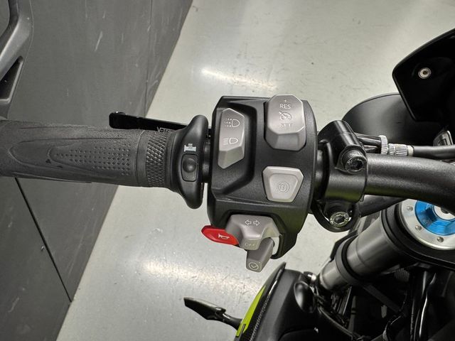 triumph - speed-triple-rs