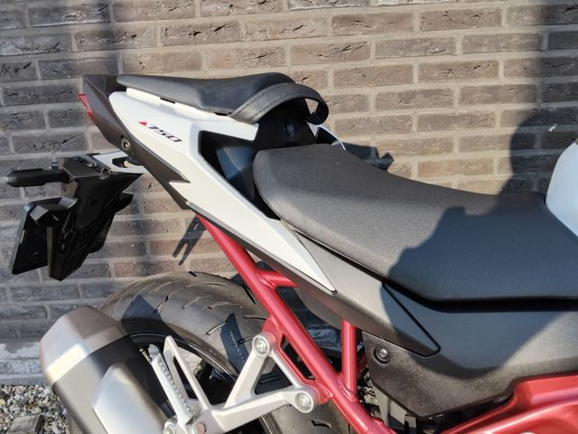 honda - cb-750-hornet