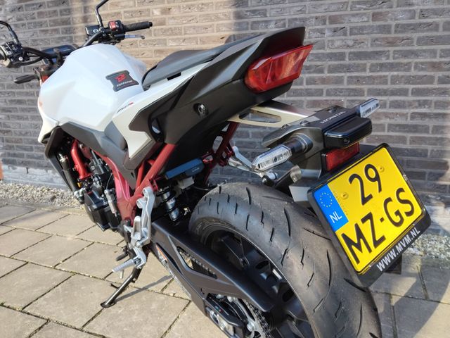 honda - cb-750-hornet