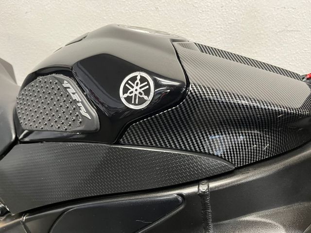 yamaha - yzf-r1