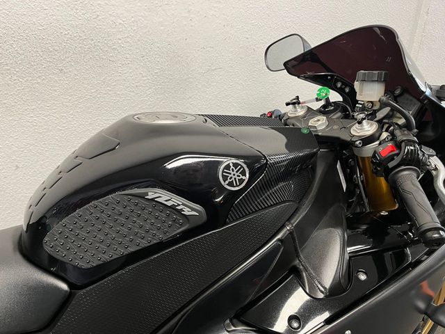 yamaha - yzf-r1