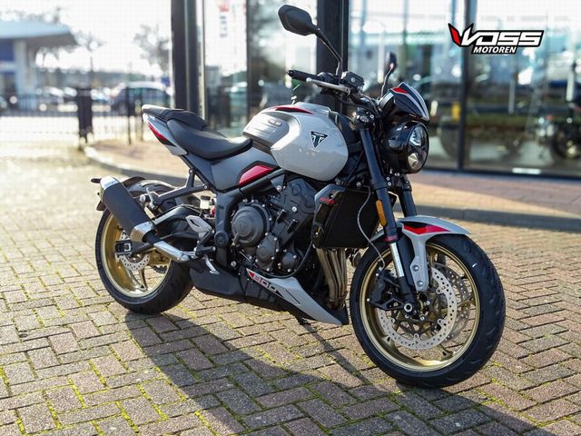 triumph - trident-800