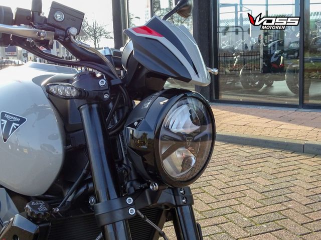 triumph - trident-800