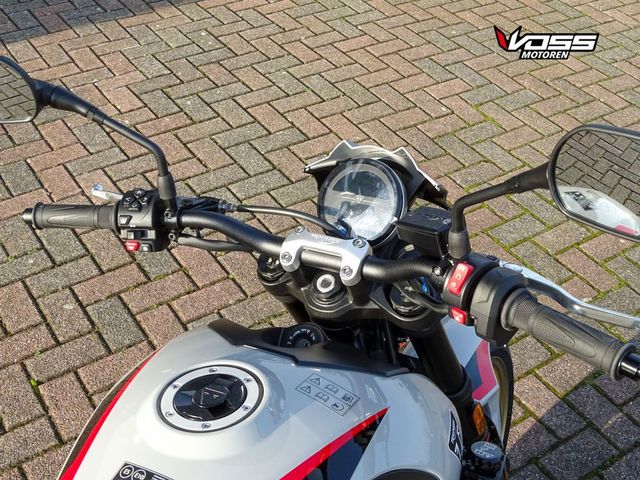 triumph - trident-800