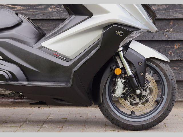 kymco - ak-550