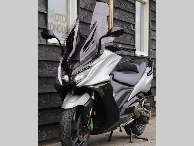 kymco - ak-550
