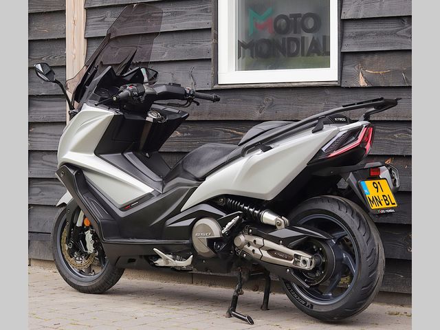 kymco - ak-550