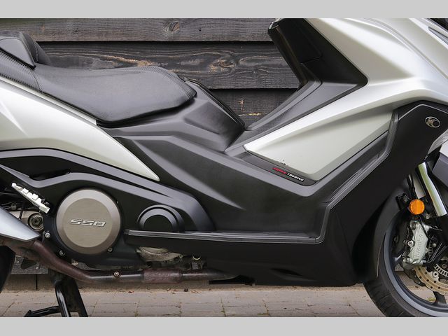 kymco - ak-550