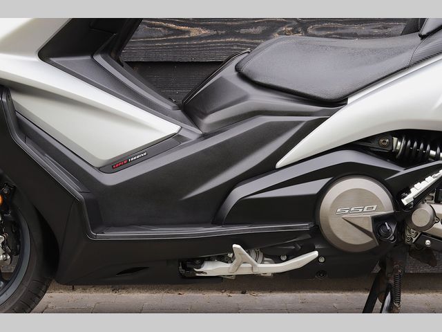 kymco - ak-550
