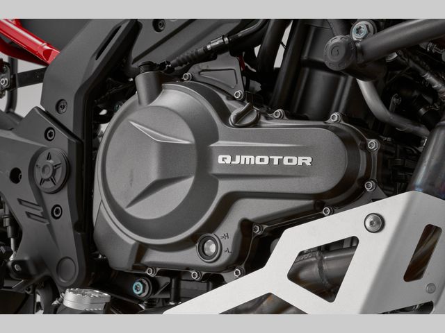 QJMOTOR - srt-600-sx-touring