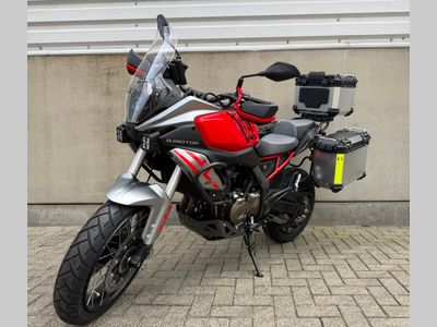 QJMOTOR SRT 600 SX TOURING – foto 3