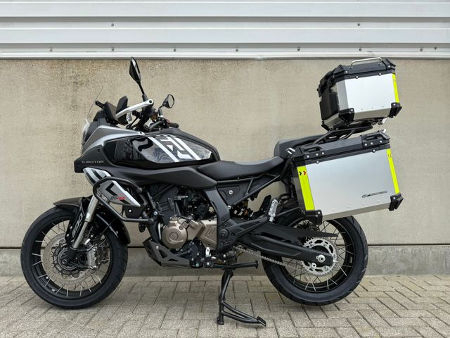 QJMOTOR - srt-600-sx-touring