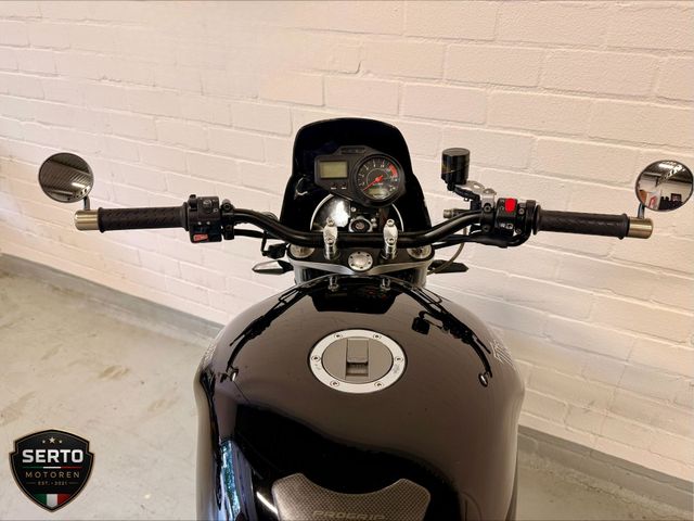triumph - 955-i-speed-triple