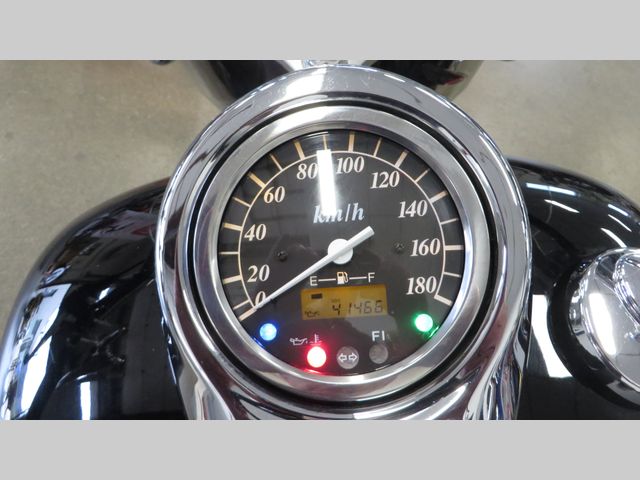 suzuki - c-800-intruder