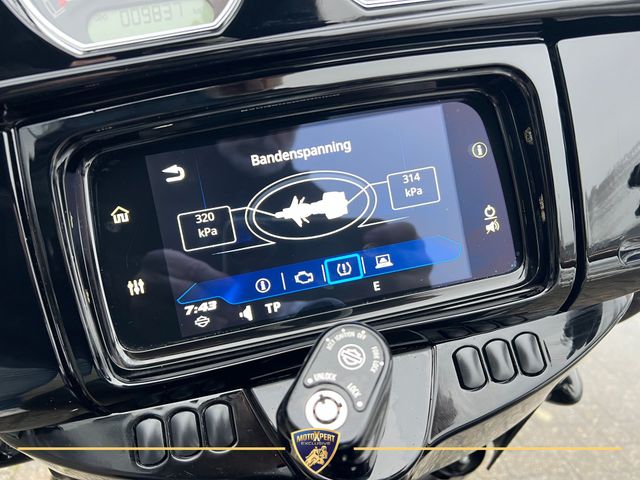 harley-davidson - street-glide-special-114