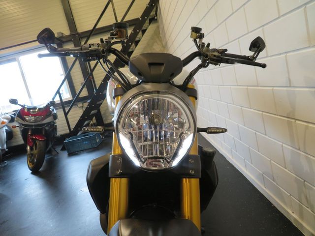 ducati - monster-1200-s