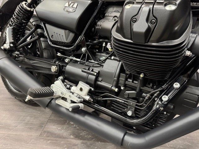 moto-guzzi - v-7-stone-850