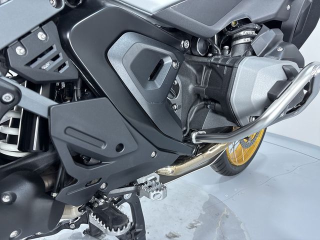 bmw - r-1300-gs-adventure