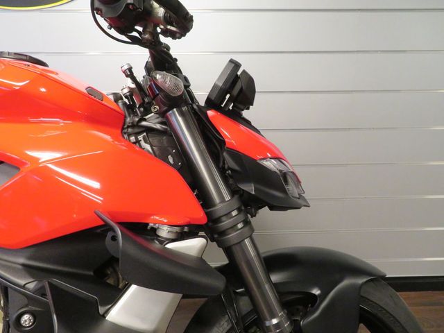 ducati - streetfighter-v4s