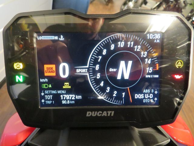 ducati - streetfighter-v4