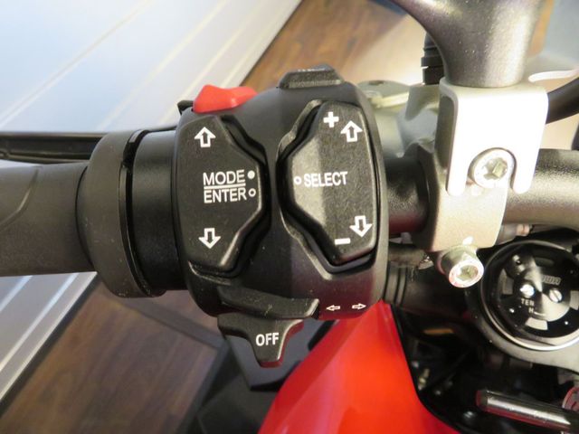 ducati - streetfighter-v4