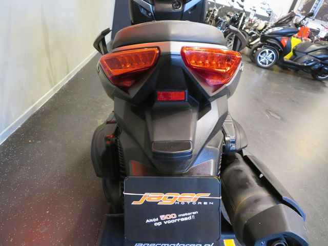 yamaha - x-max-400
