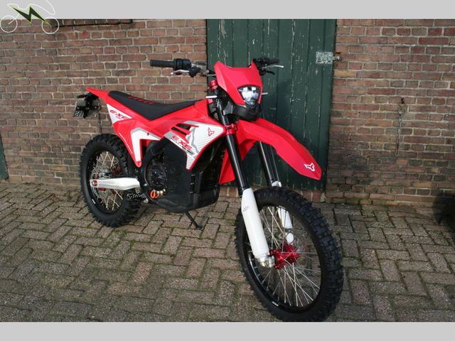 Arctic-Leopard - cheetah-exe-880