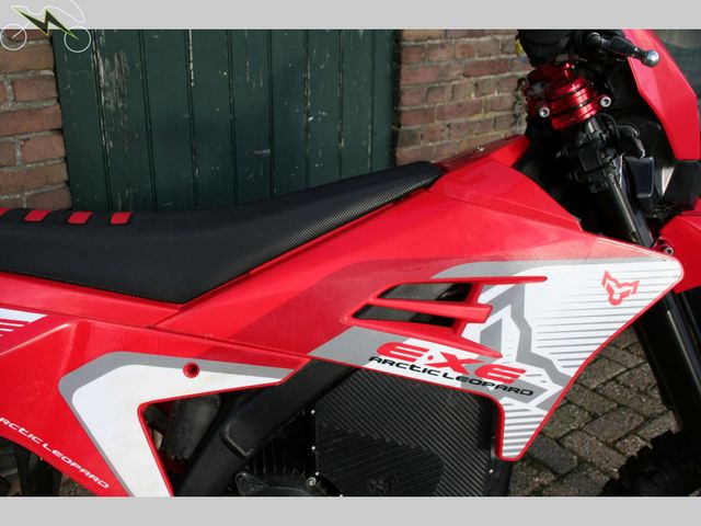 Arctic-Leopard - cheetah-exe-880