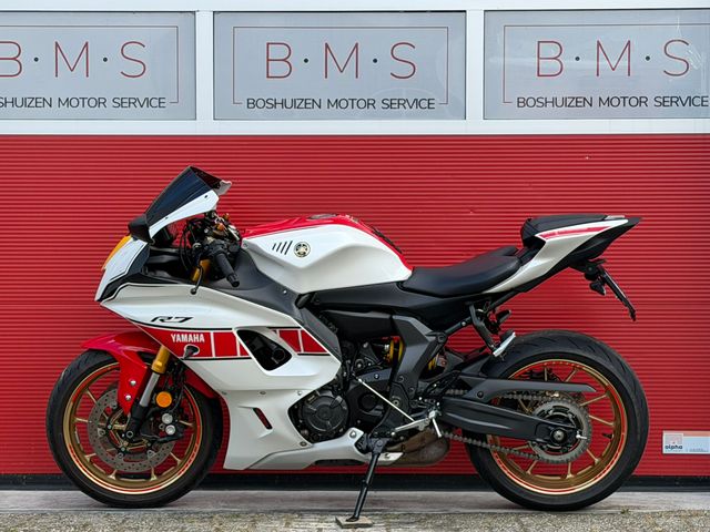 yamaha - r7-world-gp-60th-anniversary
