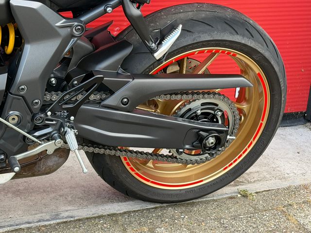 yamaha - r7-world-gp-60th-anniversary