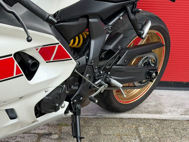 yamaha - r7-world-gp-60th-anniversary