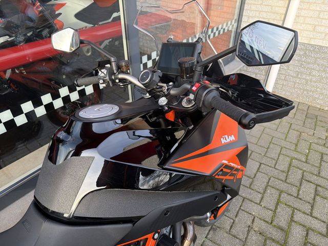 ktm - 1290-super-duke-gt