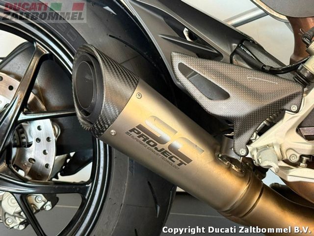 ducati - streetfighter-v2
