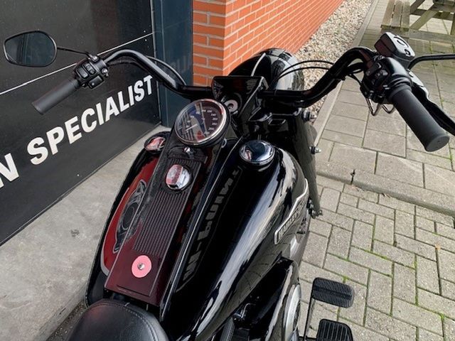 harley-davidson - roadking-114