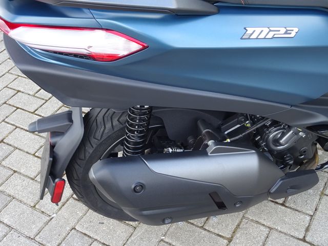 piaggio - mp3-530-hpe-advance-exlusive