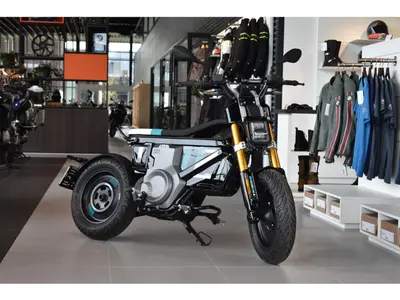 BMW CE 02 – foto 3